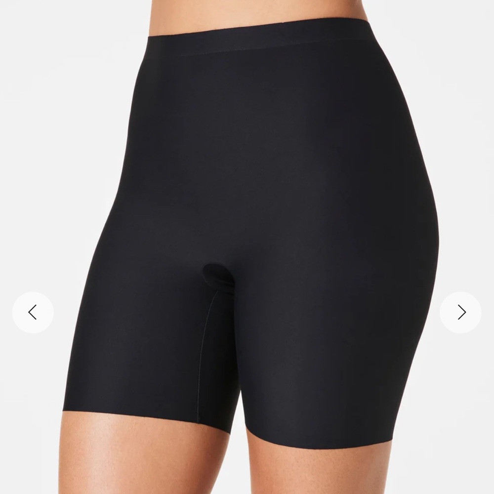 SPANX super smooth Essential Mid-Thigh Short Women’s 2X Black